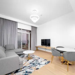151 Jumeirah Gardens Appartement